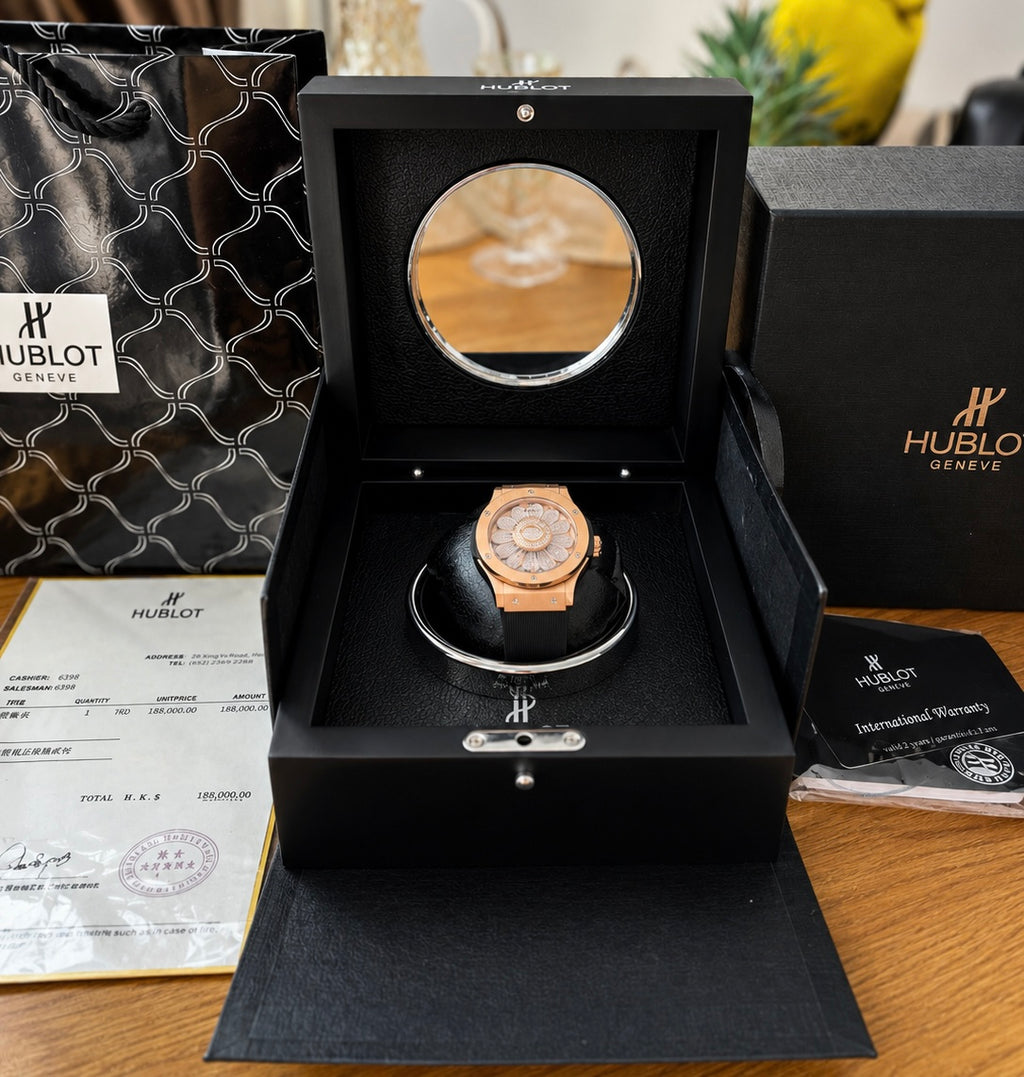 Hublot Classic Fusion Takashi Marakami - дамски модел