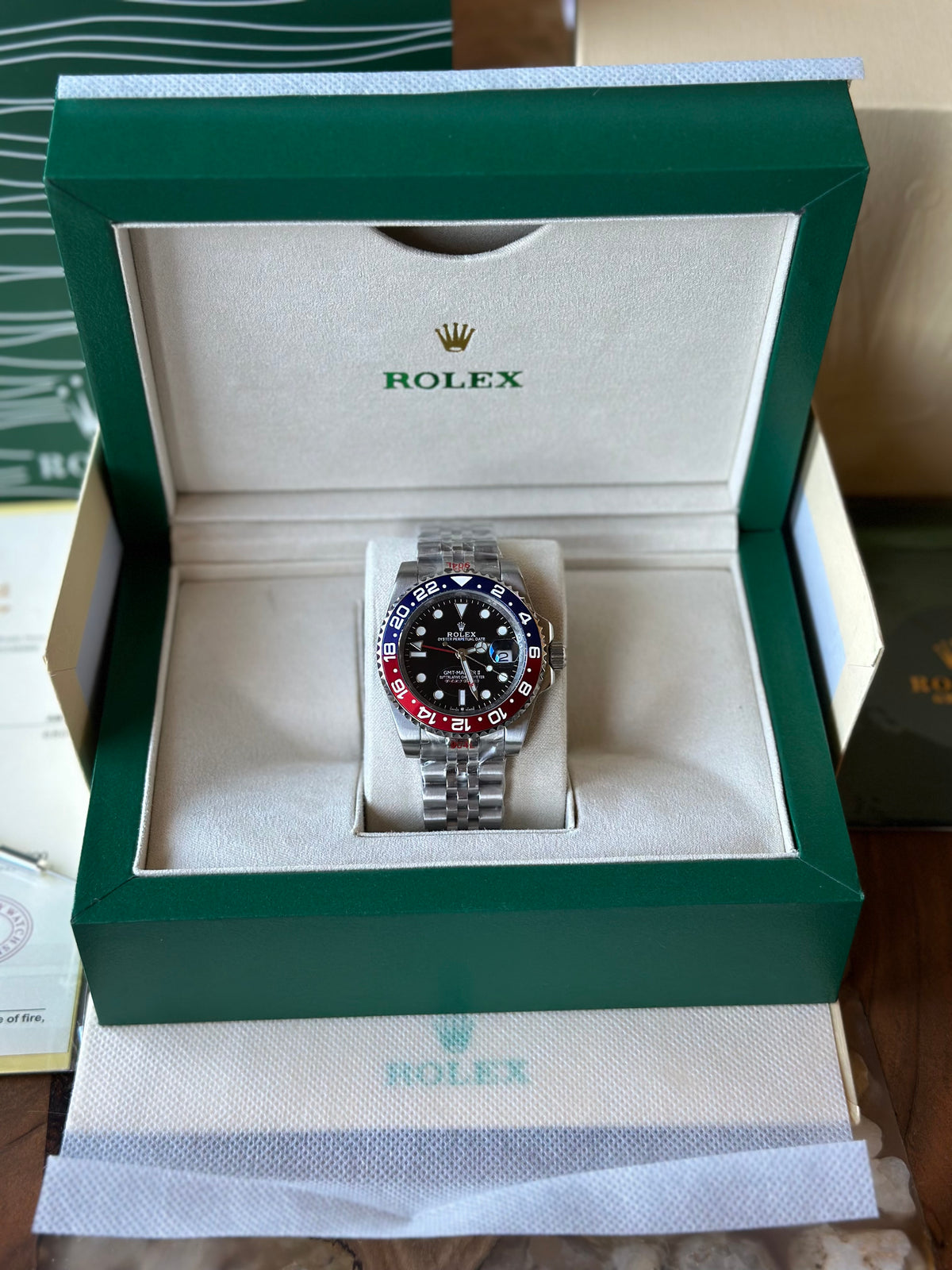 Rolex GMT-Master 2 “Pepsi” 40 mm