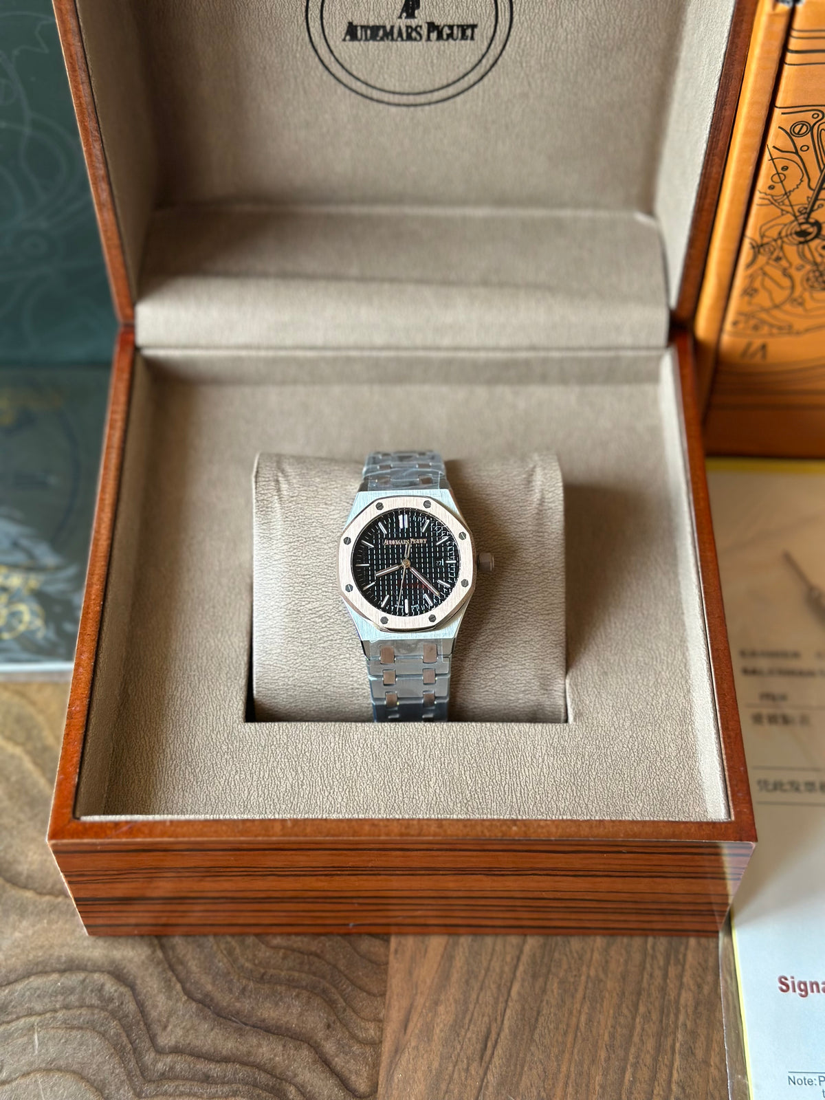 Audemars Piguet Royal Oak Rose Gold And Black Dial 33 mm Quartz - дамски модел