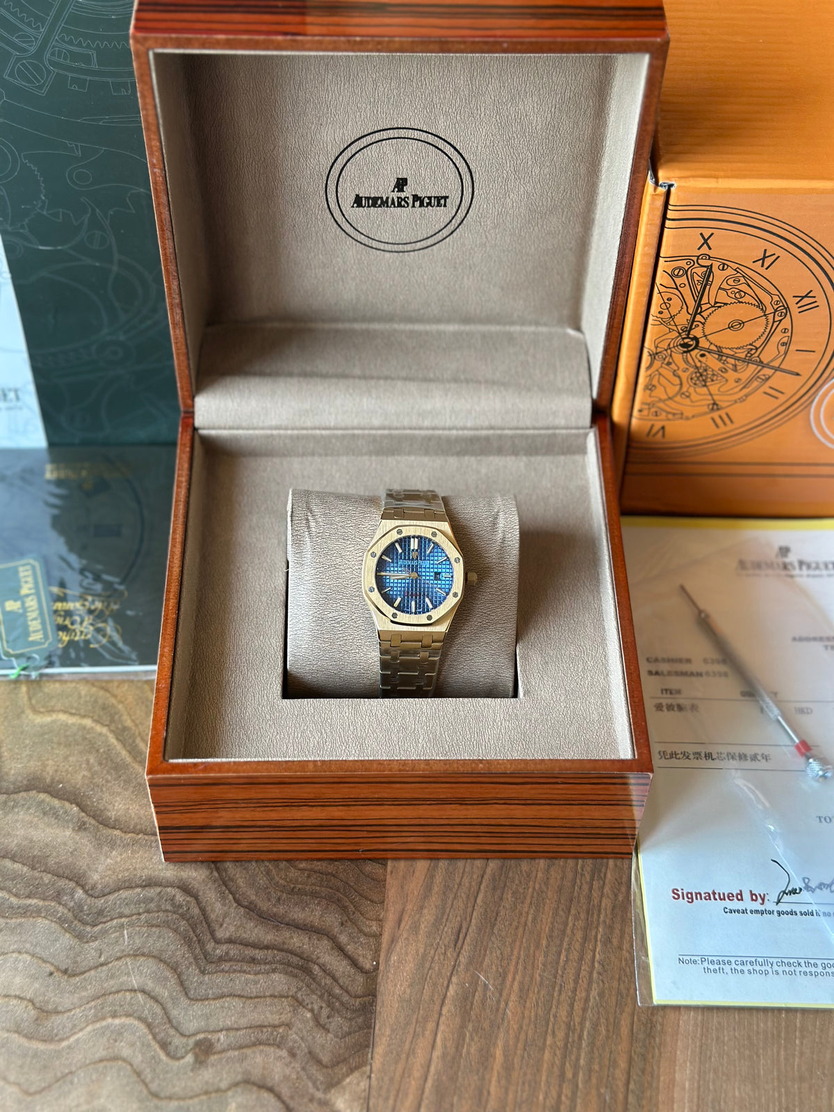 Audemars Piguet Royal Oak 33 mm Gold And Blue Dial Quartz - дамски модел
