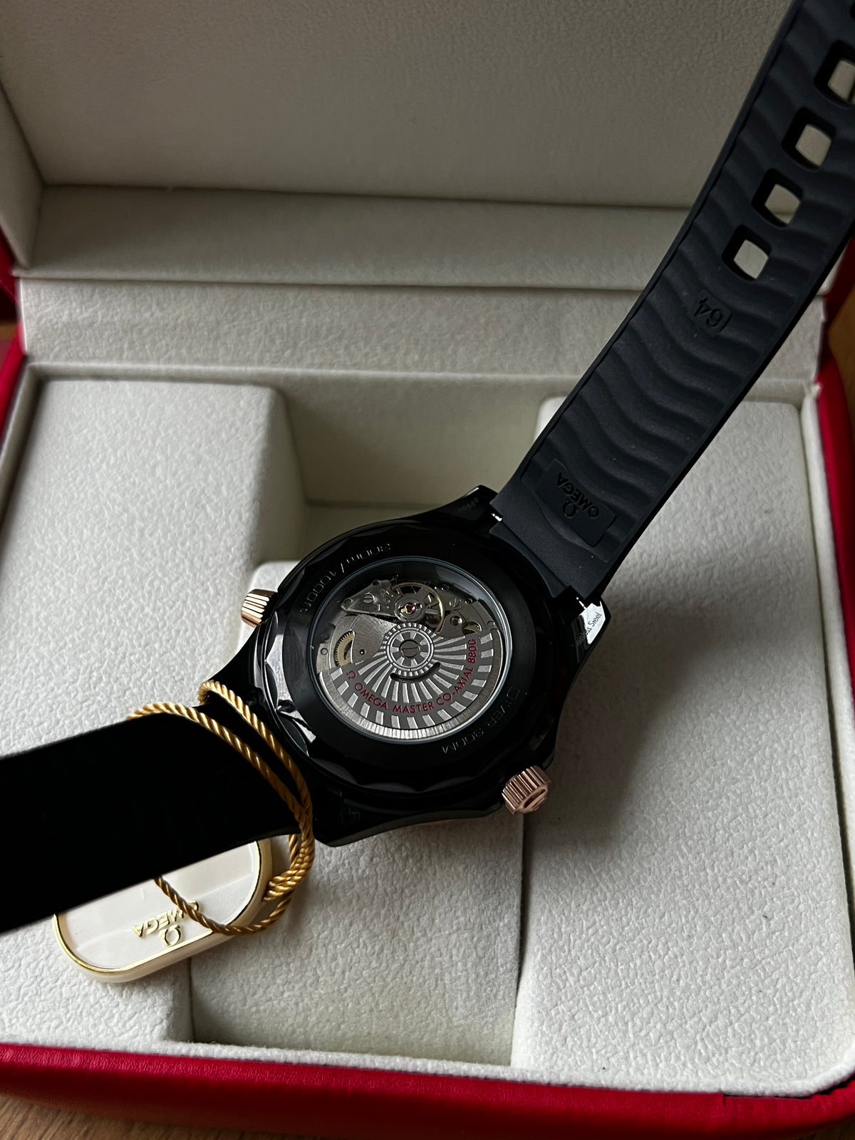 Omega Seamaster Diver 300M Rose Gold 42 mm Rubber Strap