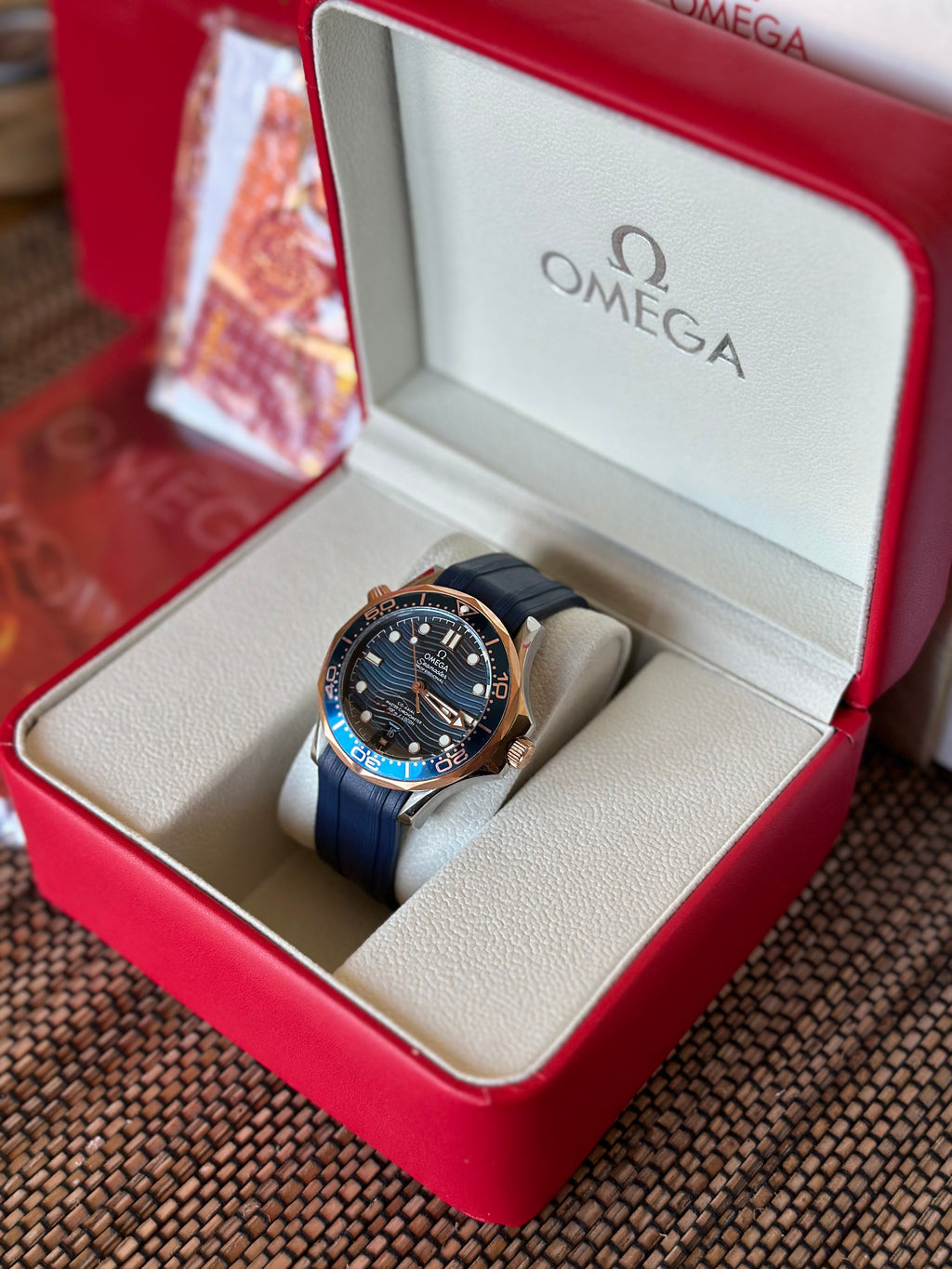 Omega Seamaster Diver 300M Rose Gold And Blue 42 mm Rubber Strap