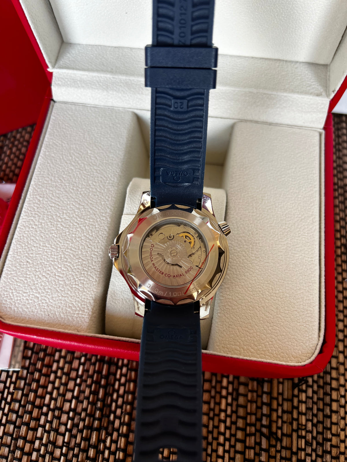 Omega Seamaster Diver 300M Blue 42 mm Rubber Strap