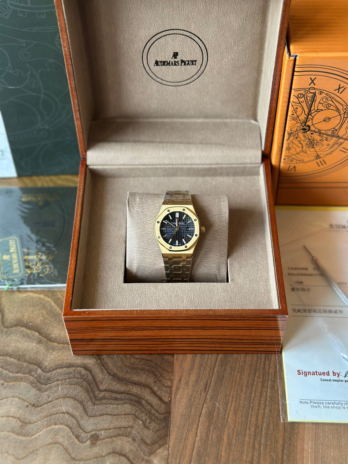 Audemars Piguet Royal Oak 33 mm Gold And Black Quartz- дамски модел
