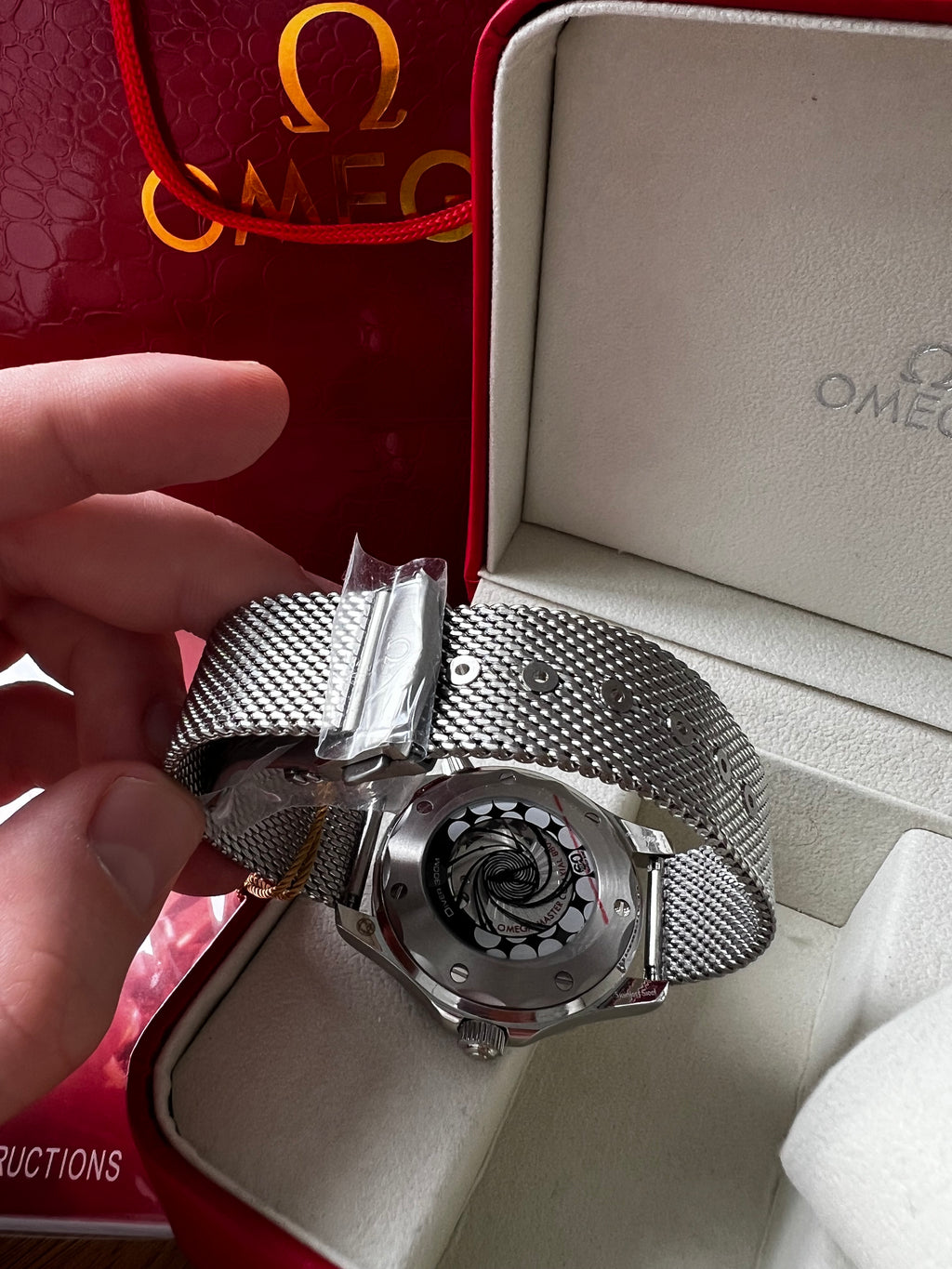 Omega Seamaster Diver 300M “James Bond 007” Blue 42 mm