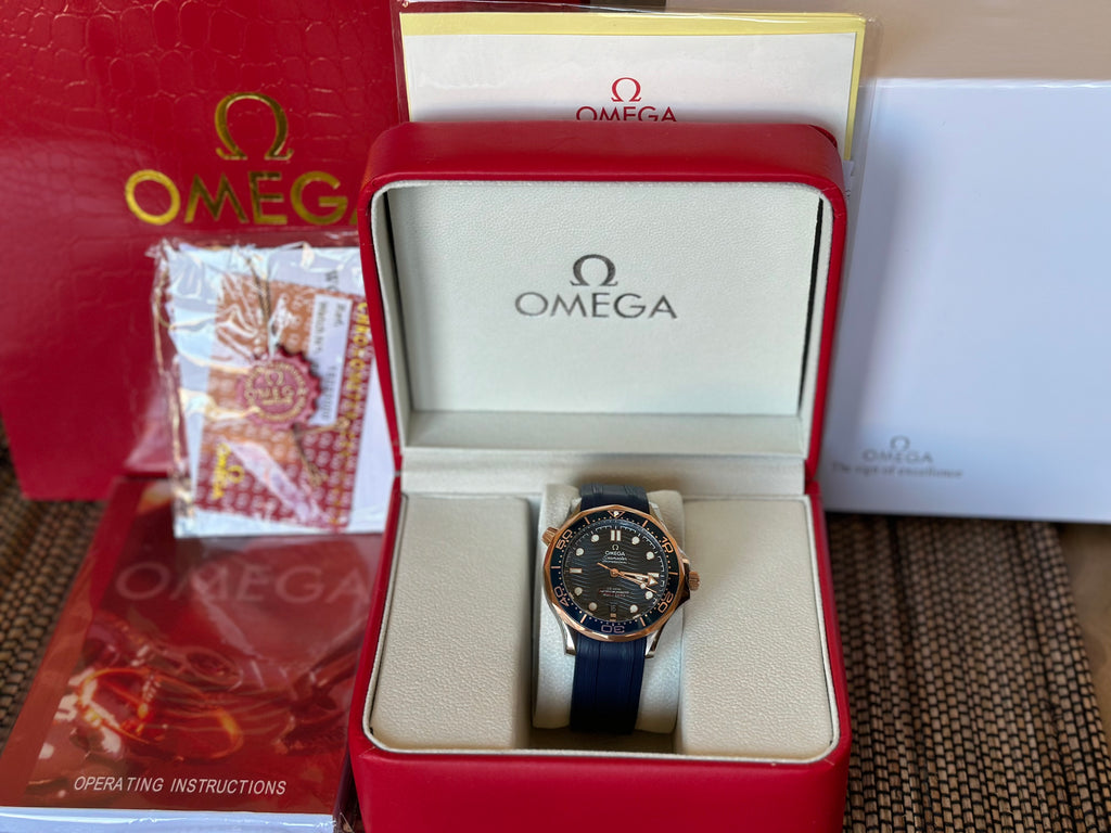 Omega Seamaster Diver 300M Rose Gold And Blue 42 mm Rubber Strap