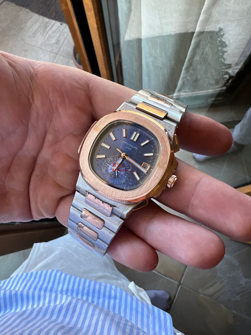 Patek Philippe Nautilus 40 mm Rose Gold And Blue Dial