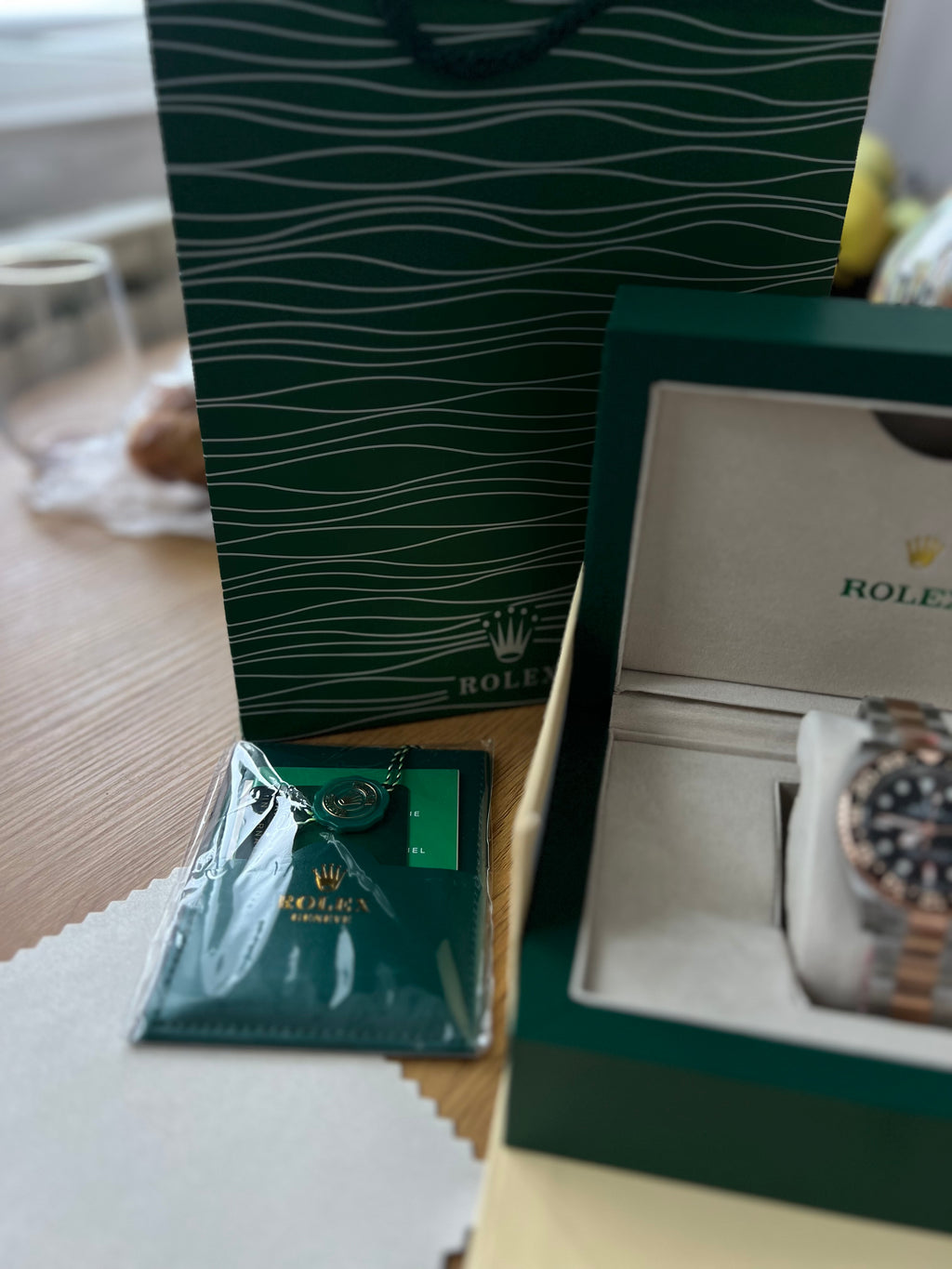 Rolex GMT-Master 2 “Rootbeer” 40 mm