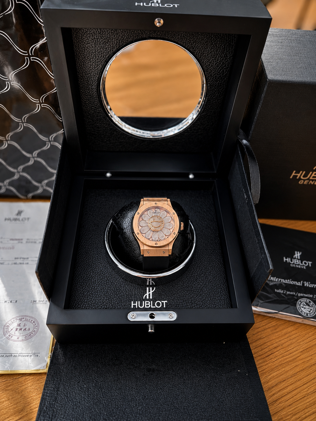 Hublot Classic Fusion Takashi Marakami - дамски модел
