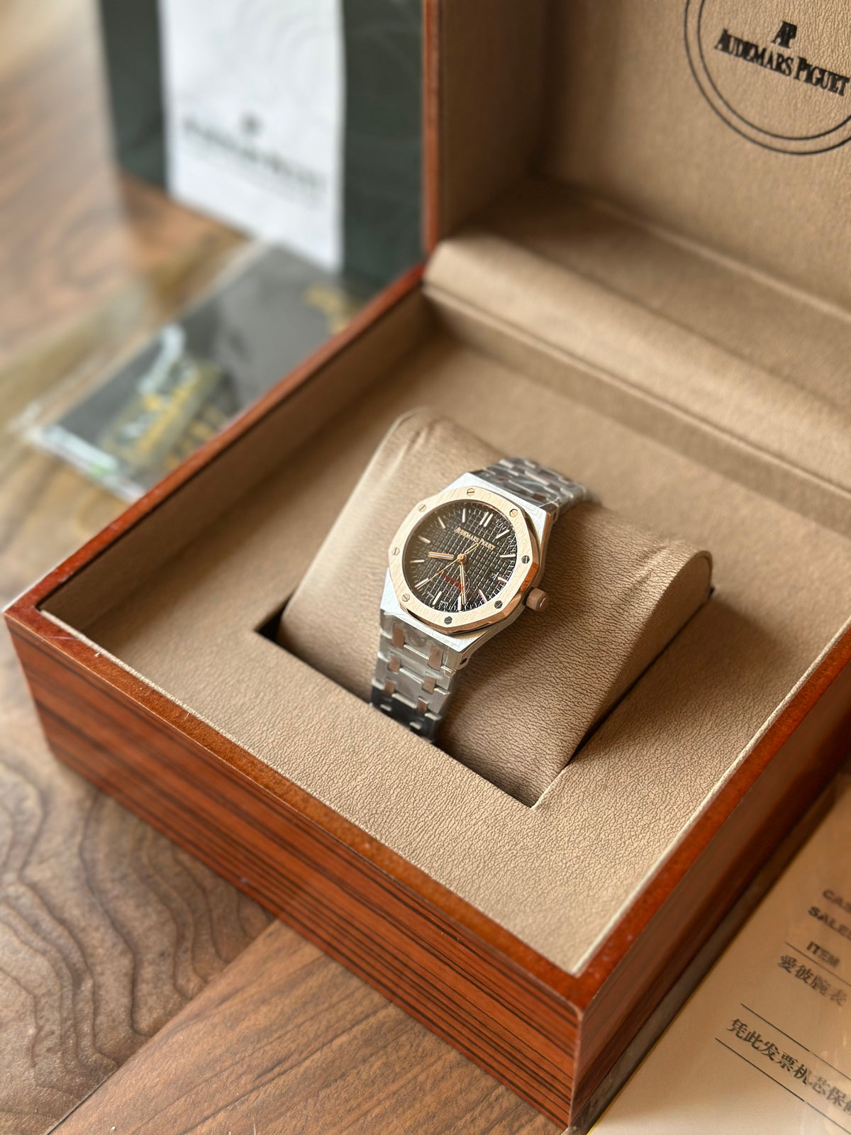 Audemars Piguet Royal Oak Rose Gold And Black Dial 33 mm Quartz - дамски модел