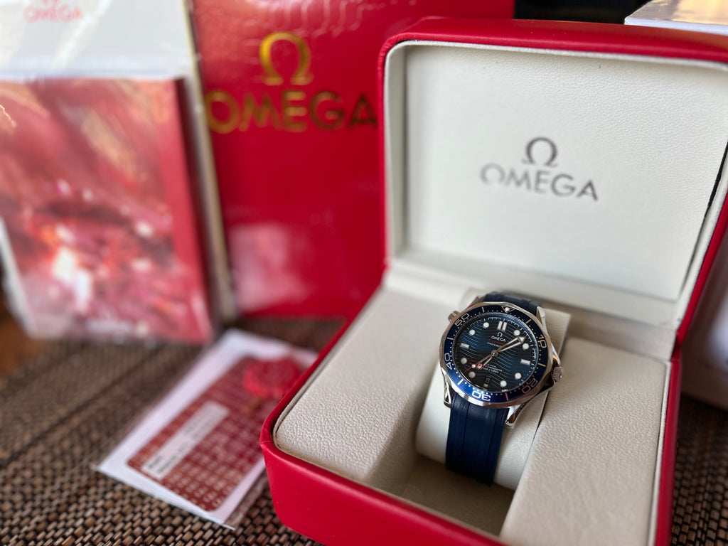 Omega Seamaster Diver 300M Blue 42 mm Rubber Strap