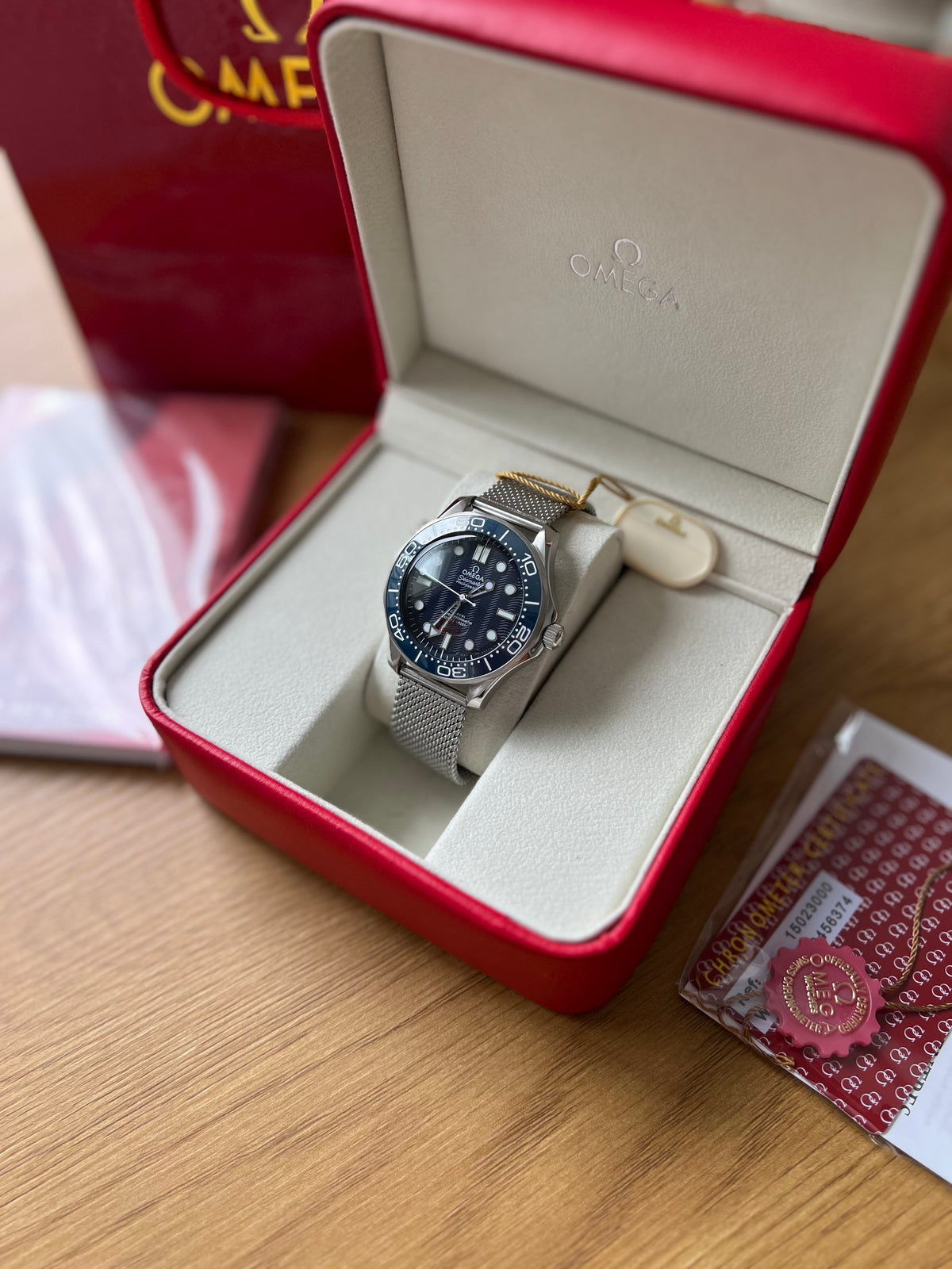 Omega Seamaster Diver 300M “James Bond 007” Blue 42 mm